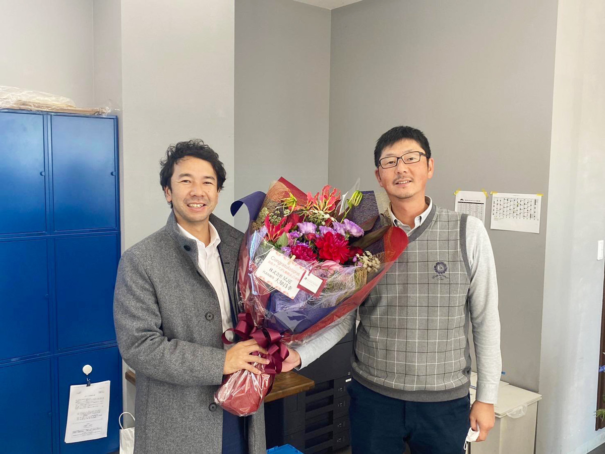 奈良クラブお祝い訪問時の写真